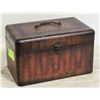 Image 1 : WOODEN TRINKET BOX