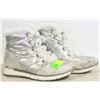 Image 1 : WOMENS SIZE 9 BOOTS