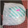 Image 1 : UPF 50 EASY POP UP BEACH TENT SUN SHELTER 3-4 PPL