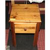 Image 1 : WOOD SIDE TABLE WITH DRAWER H-21.5" W-17.5" L-16"
