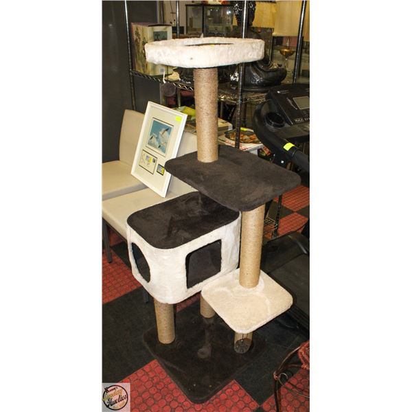 ESTATE CAT TREE (HOLE ON TOP TIER CUSHION)