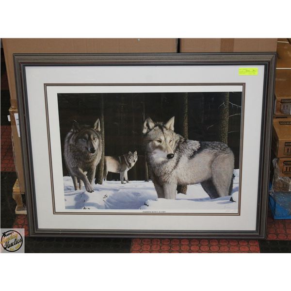 FRAMED WILDLIFE PRINT TIMBER WOLF ALERT