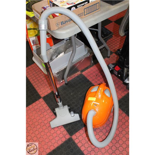 HOOVER VACUUM