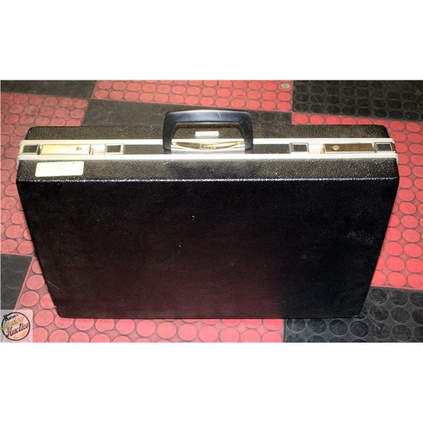 LORDS LARGE LOCKABLE BRIEFCASE, KEYS INSIDE.