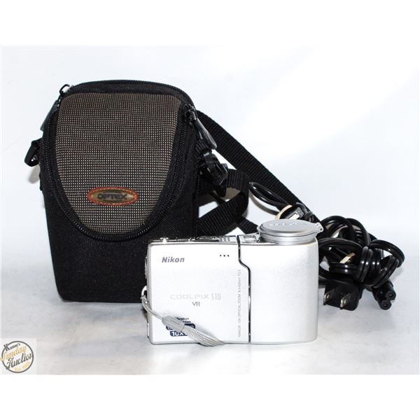 NIKON COOLPIX S10 VR CAMERA COMPLETE WITH CASE/