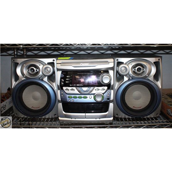 PIONEER 3 CD AND DUAL CASSETTE STEREO SYSTEM