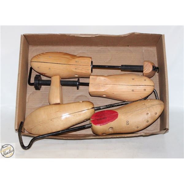 VINTAGE WOOD SHOE STRETCHERS
