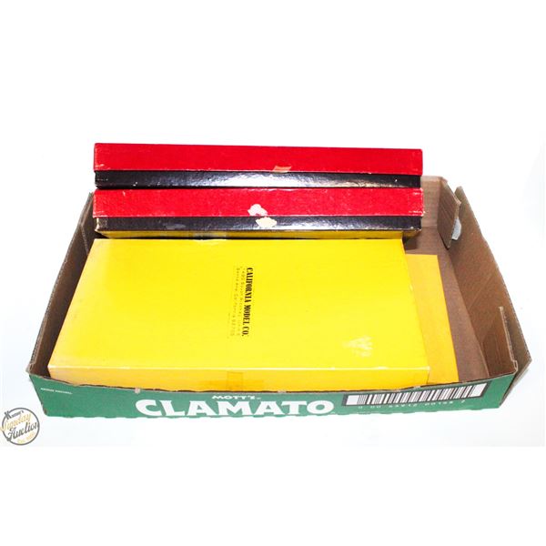 FLAT OF ASSORTED HO TRAIN KITS