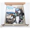 Image 1 : LARGE BOX OF ASSORTED CRYSTALS