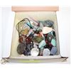 Image 1 : LARGE BOX OF ASSORTED CRYSTALS