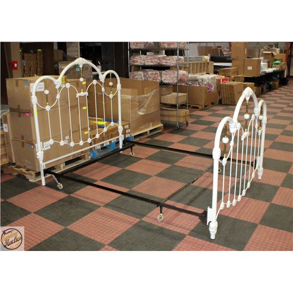 ELITE IRONMAN METAL PORCELAIN QUEEN SIZE HEADBOARD