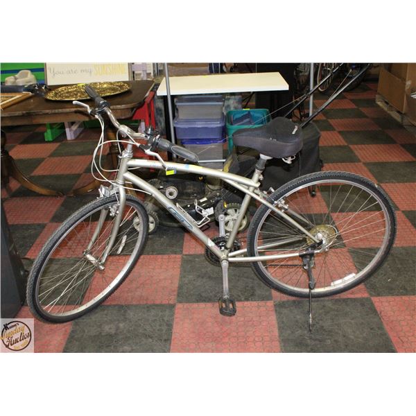 VINTAGE STYLE AIRSTREAM CRUISER BIKE