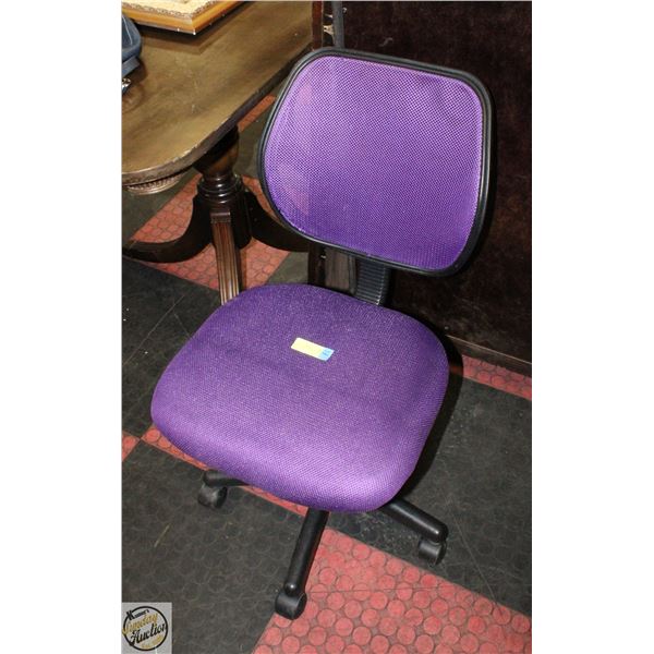 OFFICE CHAIR W/WHEELS FABRIC MESH NO ARMS