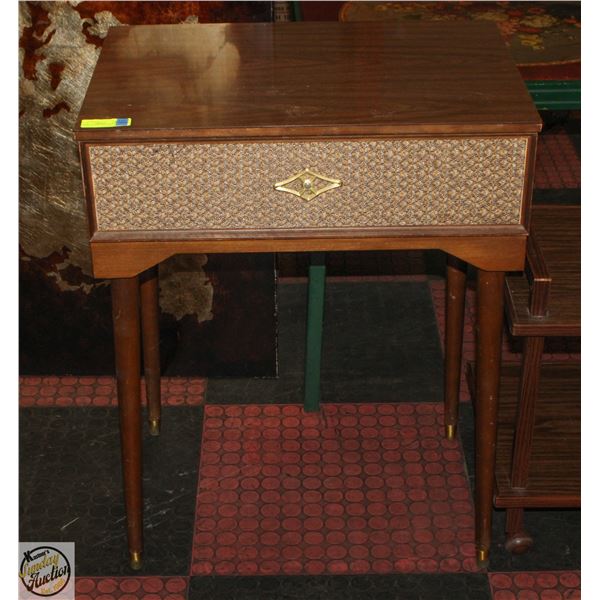 MCM SEWING MACHINE STAND