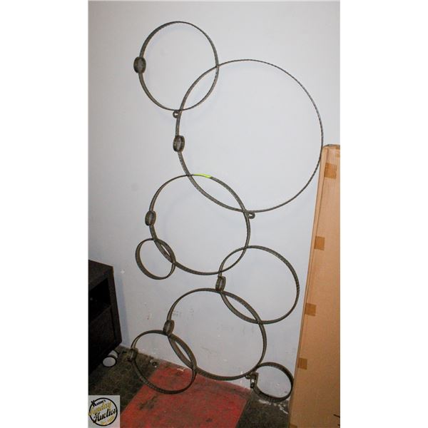 EXTRA LARGE CIRCLE METAL WALL HANGING/HOME DECOR