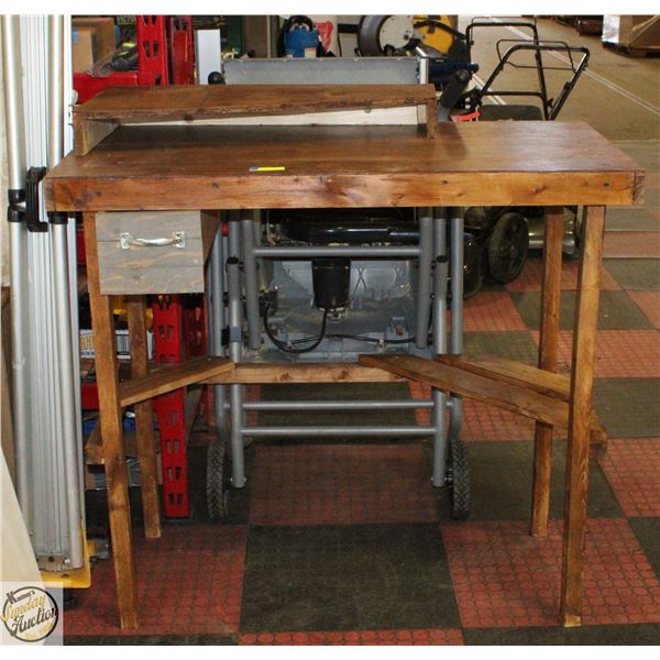 STAND UP DESK