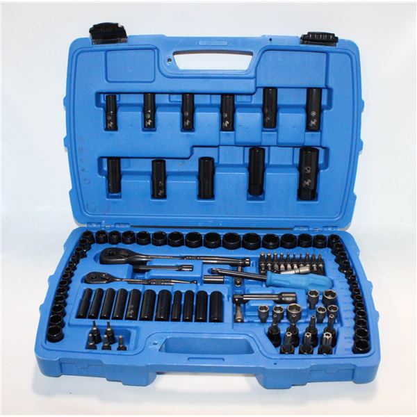 MASTERCRAFT 122PC TOOL KIT