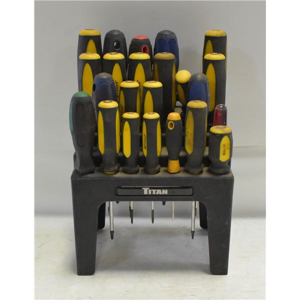 TITAN SCREW DRIVER SET