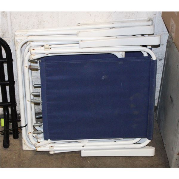 SET OF 3 BLUE FOLDING LAWN CHAIRS