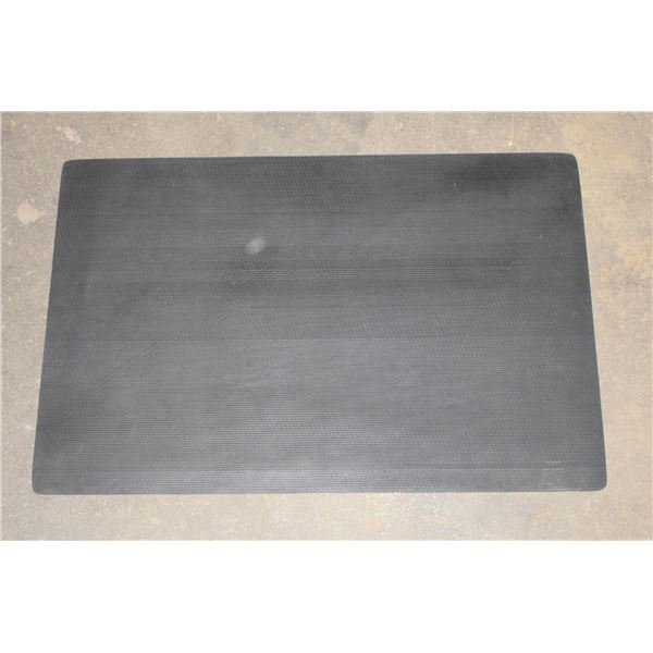 RUBBER MATS 50PK 17.5" X 28"