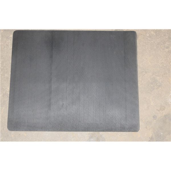 RUBBER MATS 50PK 14.5" X 17.5"