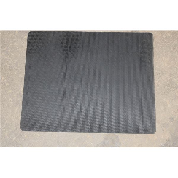 RUBBER MATS 50PK 14.5" X 17.5"