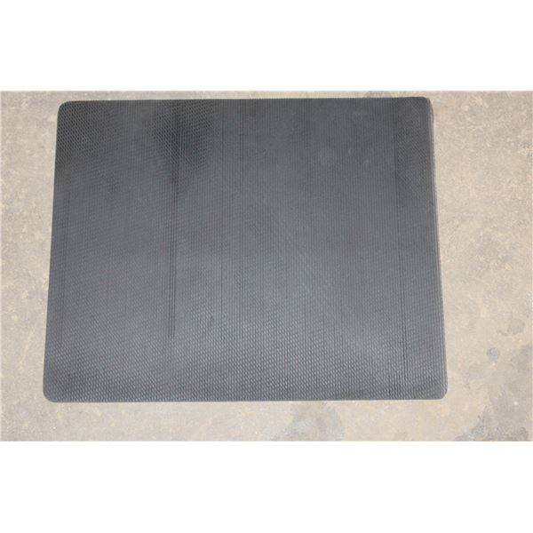 RUBBER MATS 50PK 14.5" X 17.5"