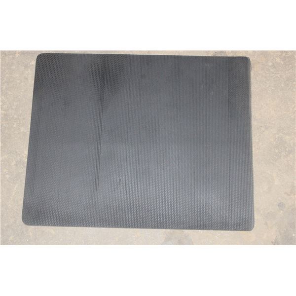 RUBBER MATS 50PK 14.5" X 17.5"