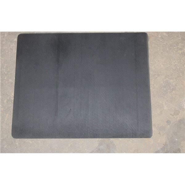 RUBBER MATS 50PK 14.5" X 17.5"