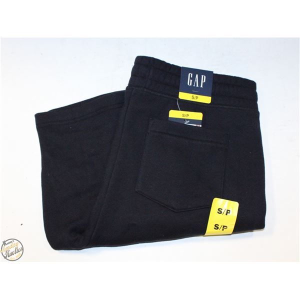 GAP SMALL BLACK SHORTS