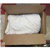 Image 1 : SIMM NS QUEEN SIZED BLANKET