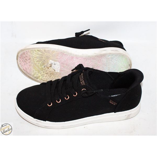 SKECHERS SWIFT FIT BOB BLACK SIZE 6
