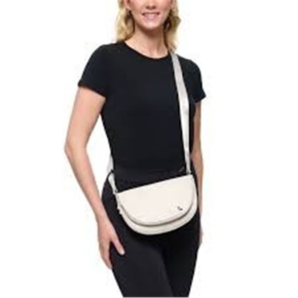 NEW LOLE CROSSBODY BAG ONE SIZE