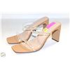 Image 1 : THE DROP SIZE 9.5 BEIGE WOMENS HEELS