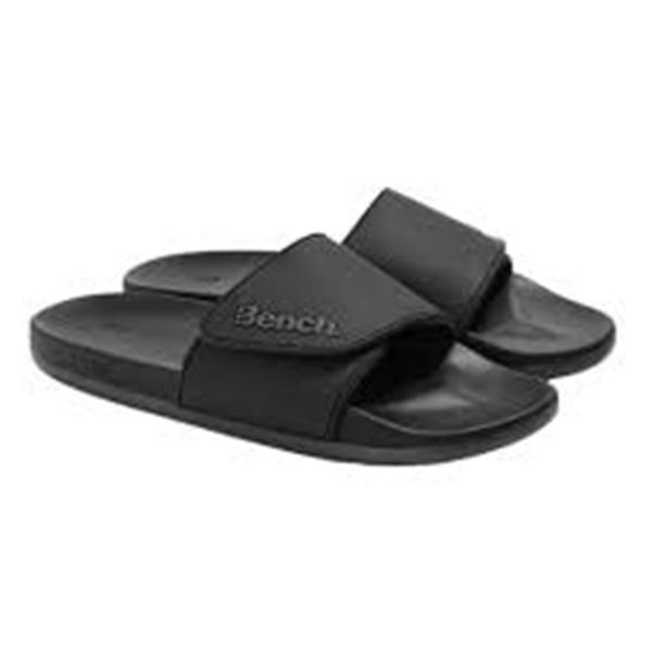 NEW BENCH SANDALS SIZE 10 BLACK