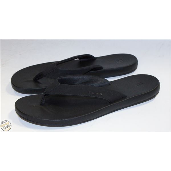BENCH SIZE 11 BLACK SANDALS