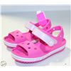 Image 1 : KIDS SMALL CROCS PINK