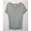 Image 1 : NEW KIRKLAND XL GREEN T-SHIRT