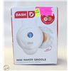 Image 1 : DASH MINI MAKER GRIDDLE 4" COOKING SURFACE