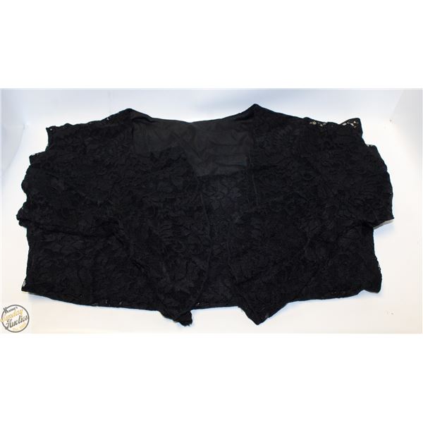 NEW LURANEE WOMENS BLACK TOP MEDIUM
