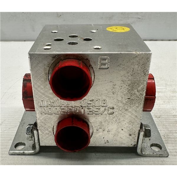 Daman #AD03P012S/C Aluminum Valve Manifold