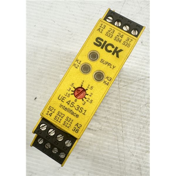 Sick #UE 45-3S13D3 3 Safety Relay