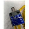 Image 3 : Lot (3) SQUARE D #9007C54DY1841 & #MS02S0300 Limit Switches