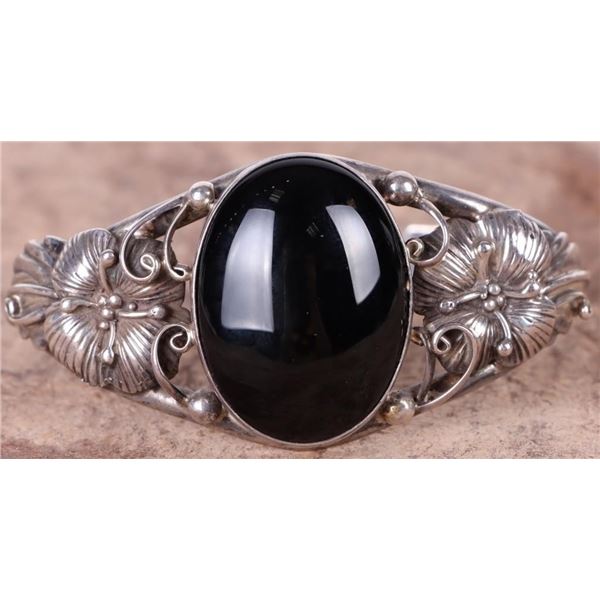 ANTIQUE STERLING SILVER ONYX CUFF BRACELET