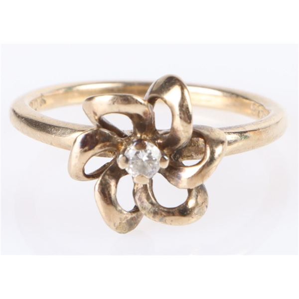 10K YELLOW GOLD & DIAMOND FLOWER LADIES RING