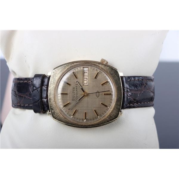 VINTAGE BULOVA  ACCUQUARTZ 14K GOLD MENS WATCH