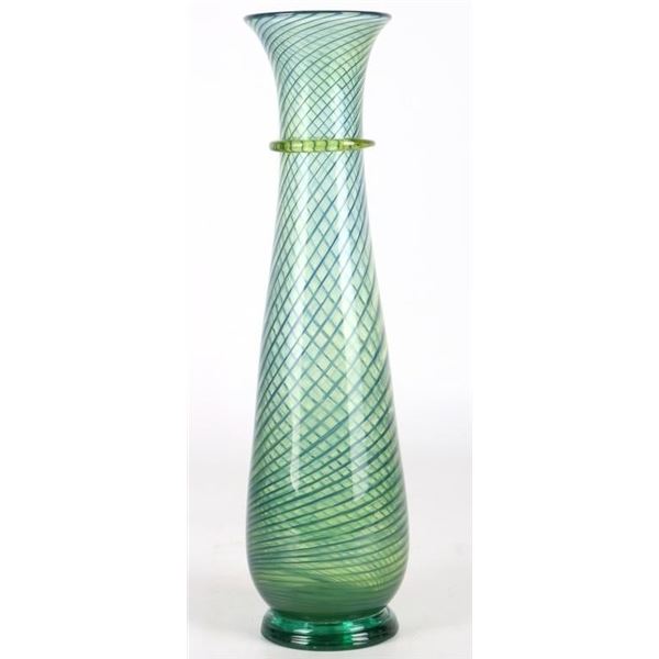 STUDIO PARAN HAND BLOWN GREEN ART GLASS VASE