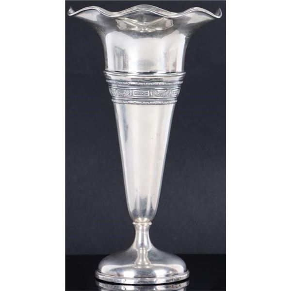 DULIN & MARTIN CO. STERLING SILVER TRUMPET VASE