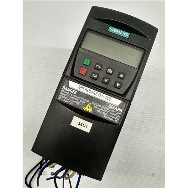 Siemens #6SE6440-2UD21-1AA1 Mircomaster 440