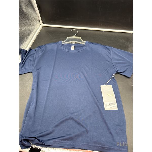 FWD Womenâ€™s Drop Tail Tee, Navy Blue, Size S